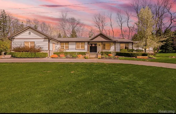 $649,900 | 3720 East Clarkston Road, Oakland, MI 48363
