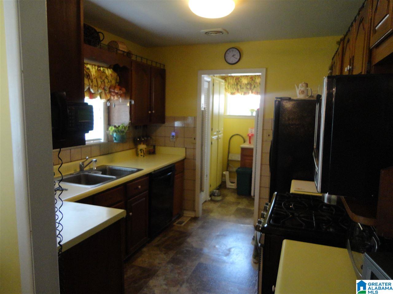 1513 Goldwire Street Southwest Birmingham, AL 35211 - Photo 16 of 28
