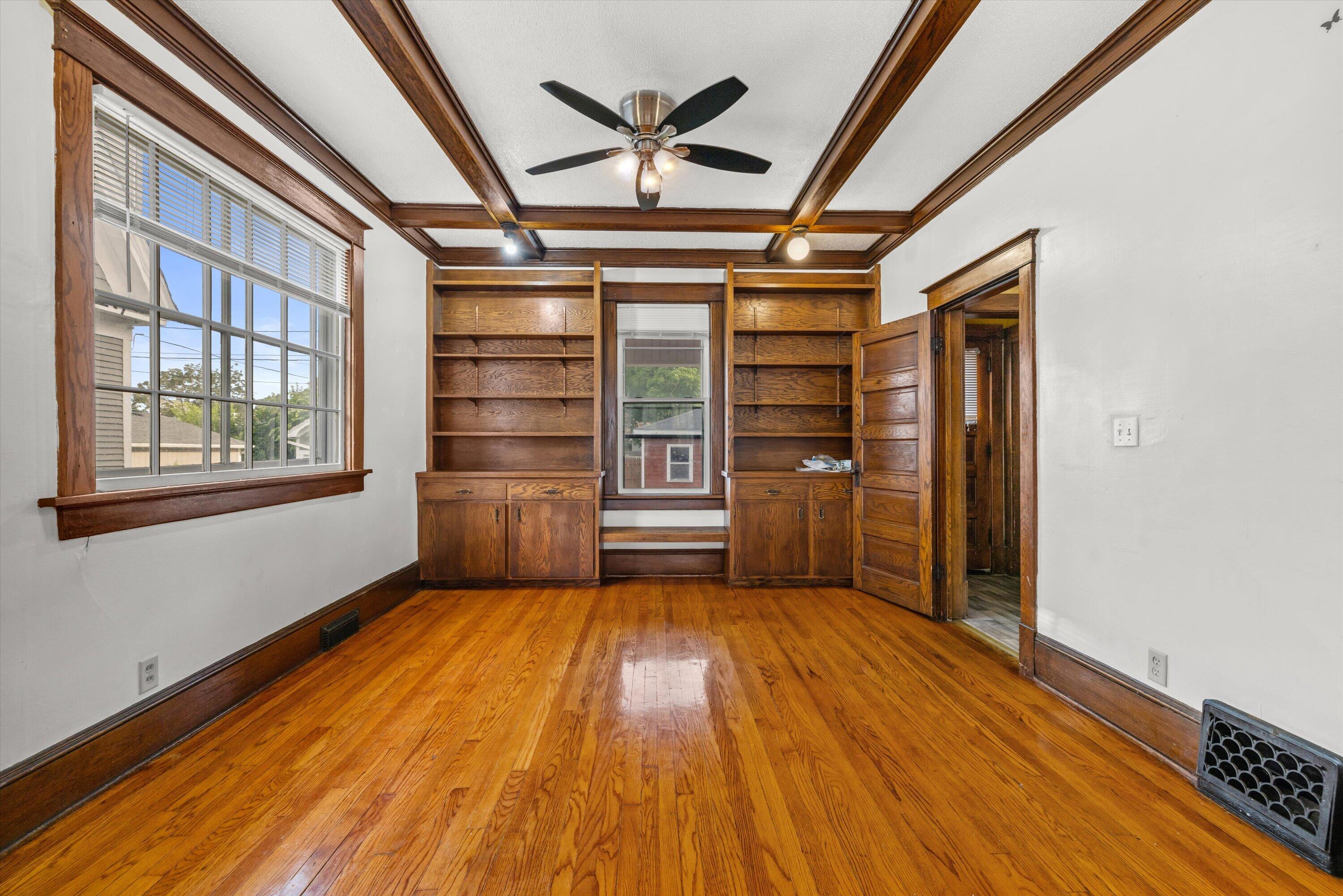 2816 Wright Avenue Racine, WI 53405 - Photo 8 of 25 Built In Cabinets
