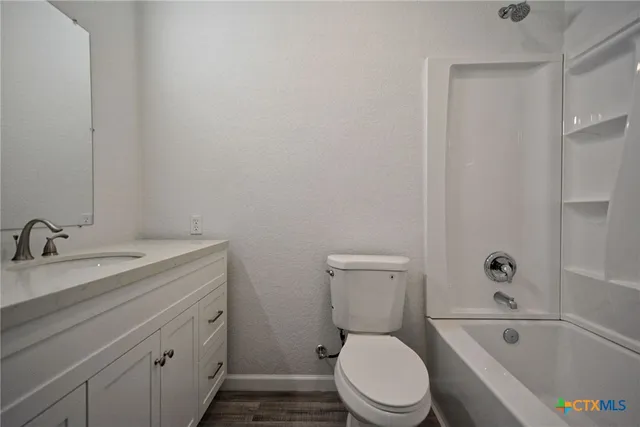 $2,300 | 1234 Clearcreek Drive, Canyon Lake, TX 78133