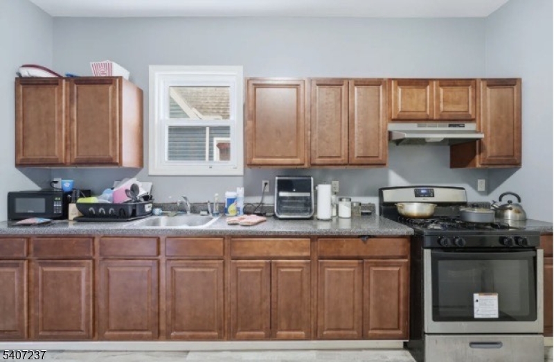 747 South 10th Street Newark, NJ 07108 - Photo 14 of 30