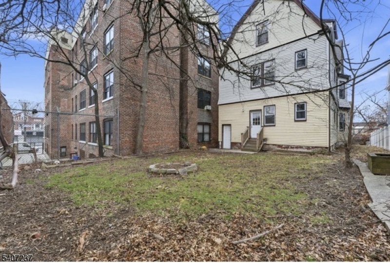 747 South 10th Street Newark, NJ 07108 - Photo 29 of 30