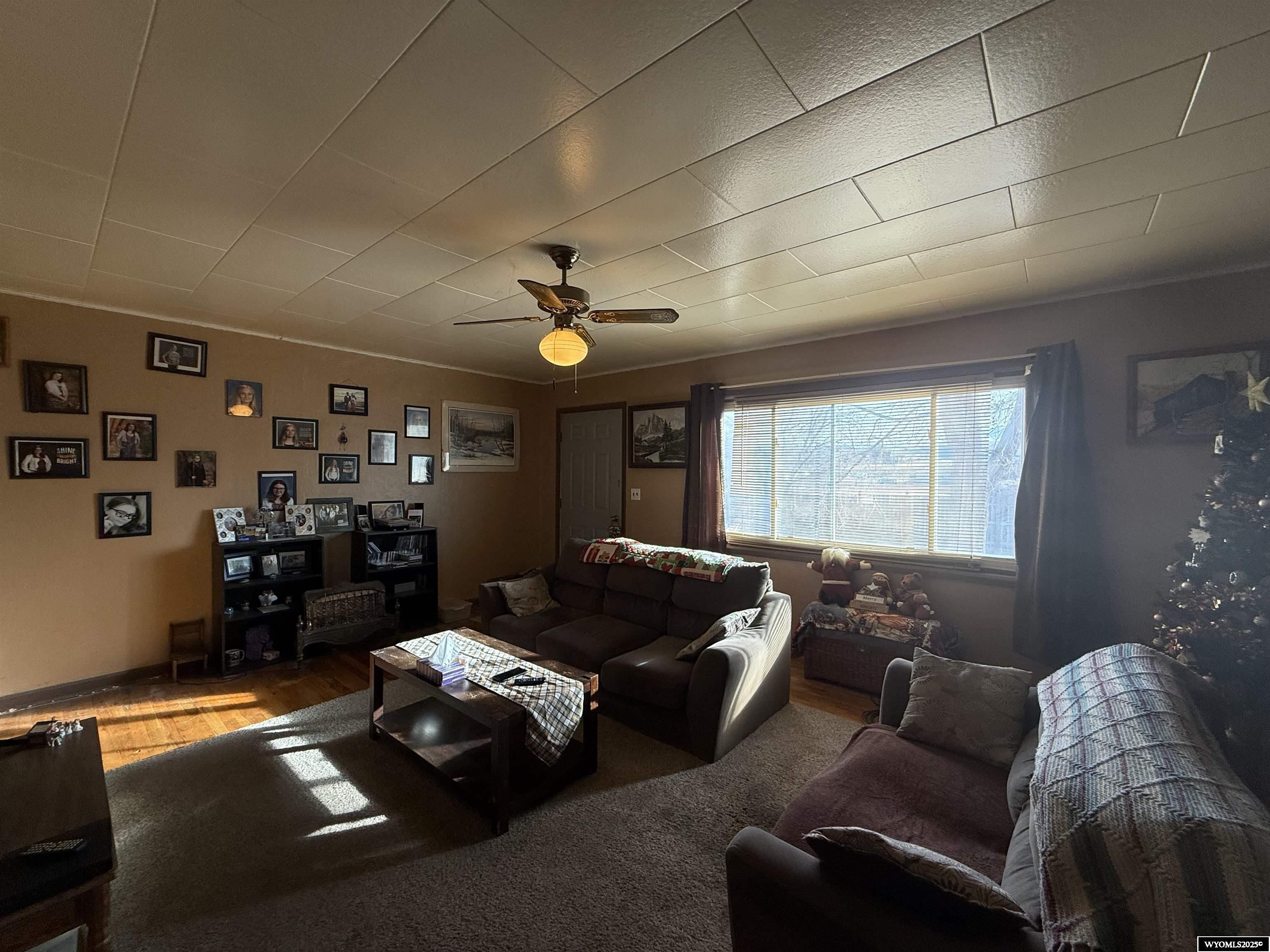 155 Lane 3 Thermopolis, WY 82443 - Photo 9 of 31