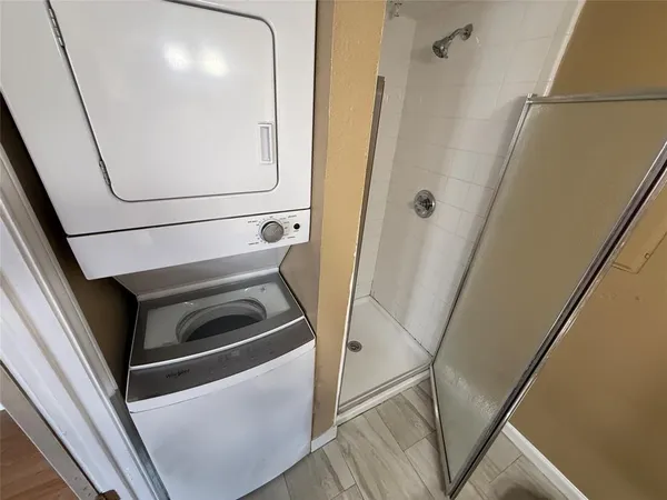 $975 | 2301 Basil Drive, Unit F301, Arlington, TX 76006