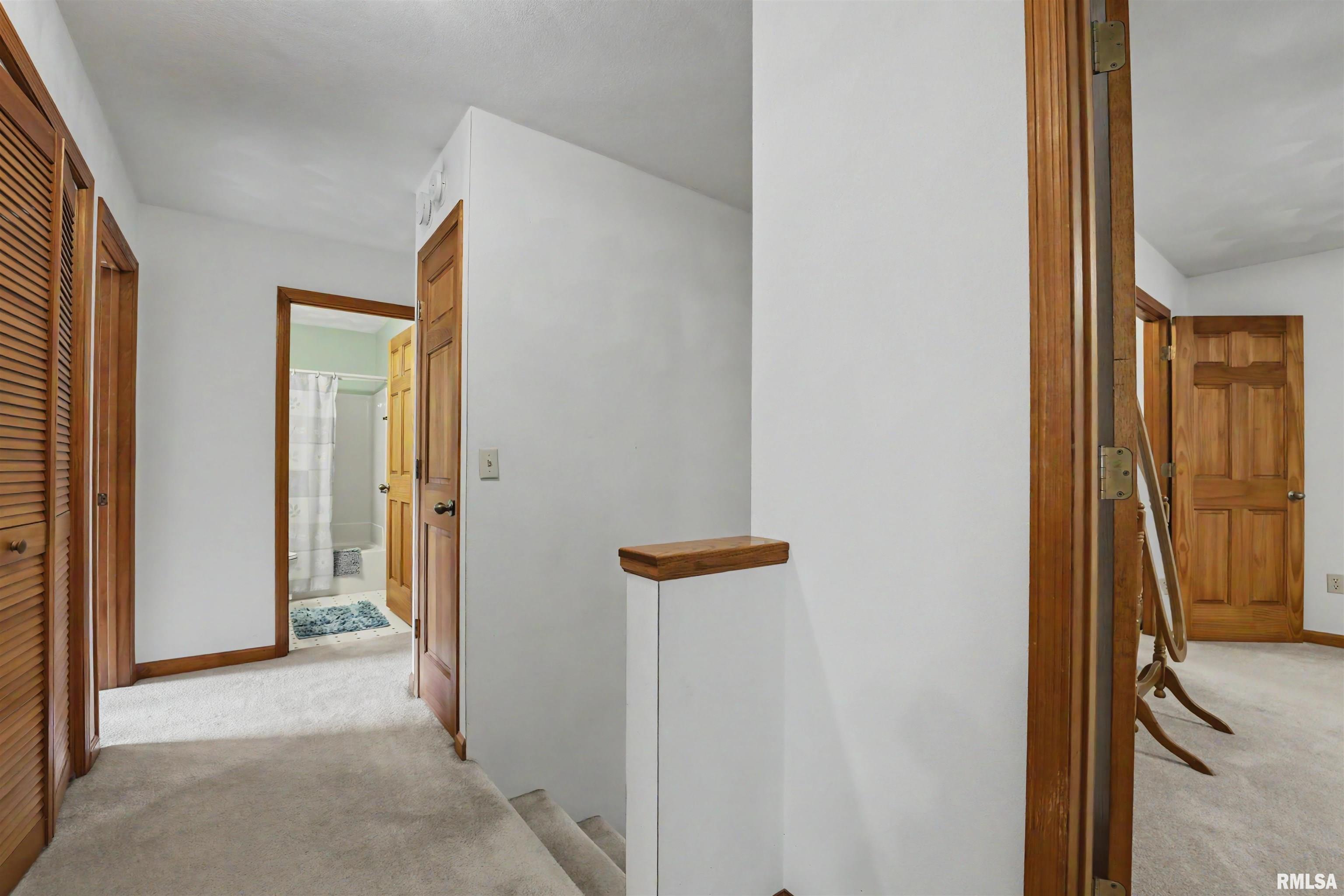 213 Woodlawn Road Lincoln, IL 62656 - Photo 18 of 36