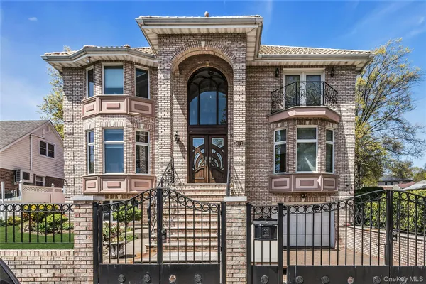 $1,725,000 | 249-25 Cullman Avenue | Little Neck