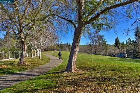$1,199,000 | 327 Sycamore Hill Court, Danville, CA 94526