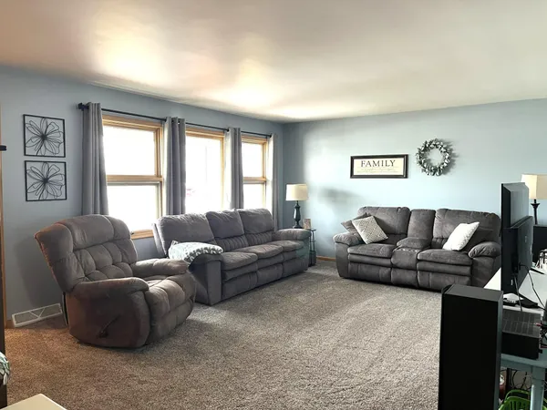 $199,900 | 1304 South State Street, Fairmont, MN 56031