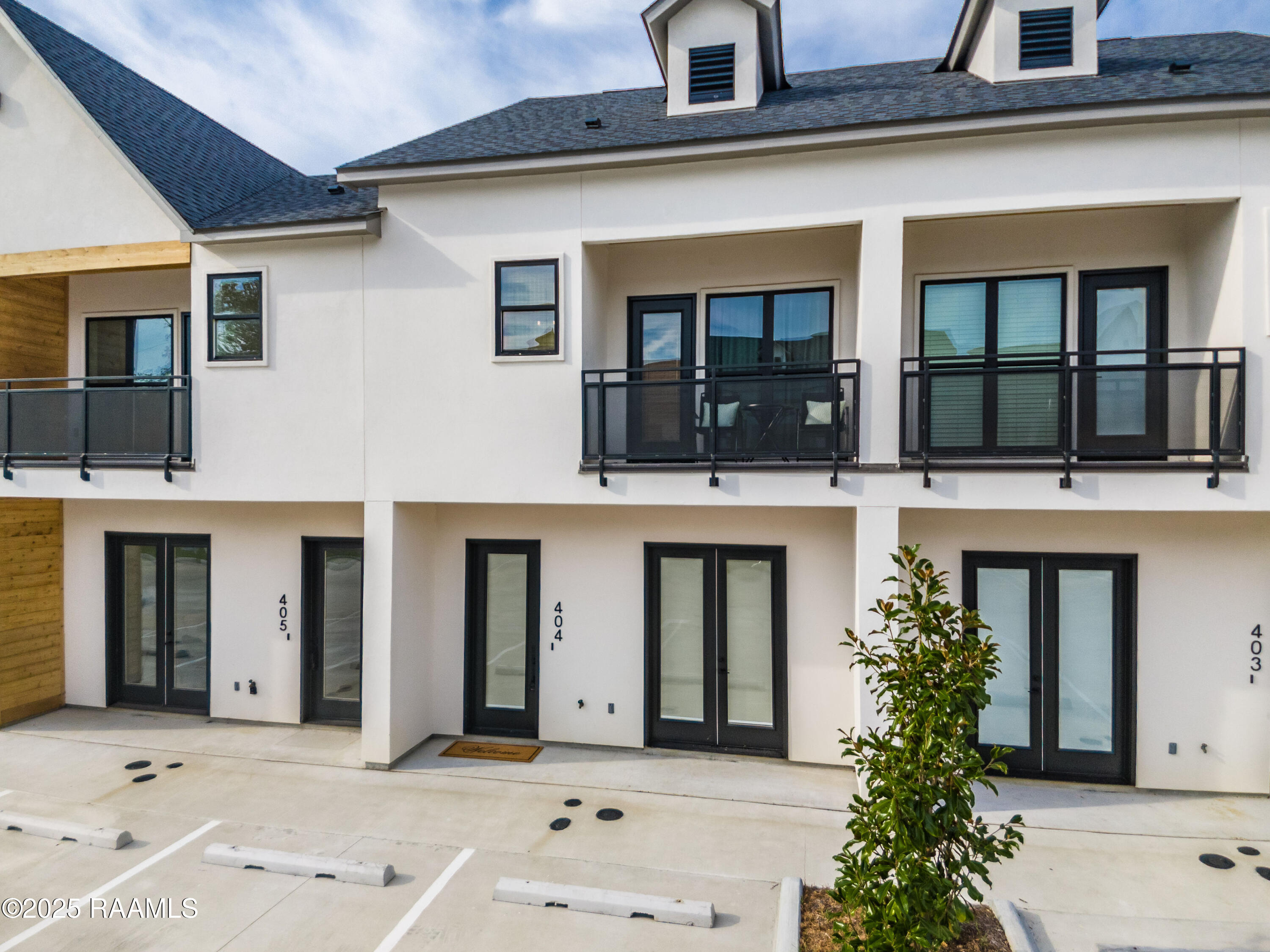 1510 Kaliste Saloom Road, Unit 404 Lafayette, LA 70508 - Photo 2 of 35 DJI_20250930092238_0123_D-HDR - Copy (2)