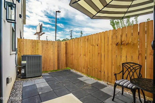 $4,000 | 1510 Kaliste Saloom Road, Unit 404, Lafayette, LA 70508