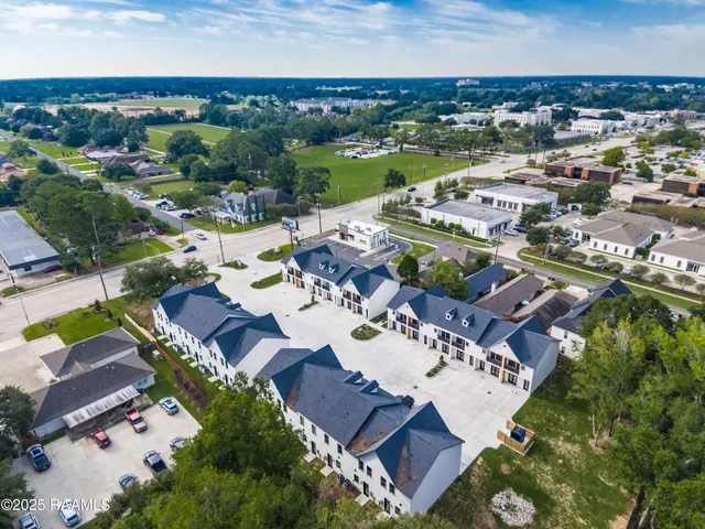 $4,000 | 1510 Kaliste Saloom Road, Unit 404, Lafayette, LA 70508