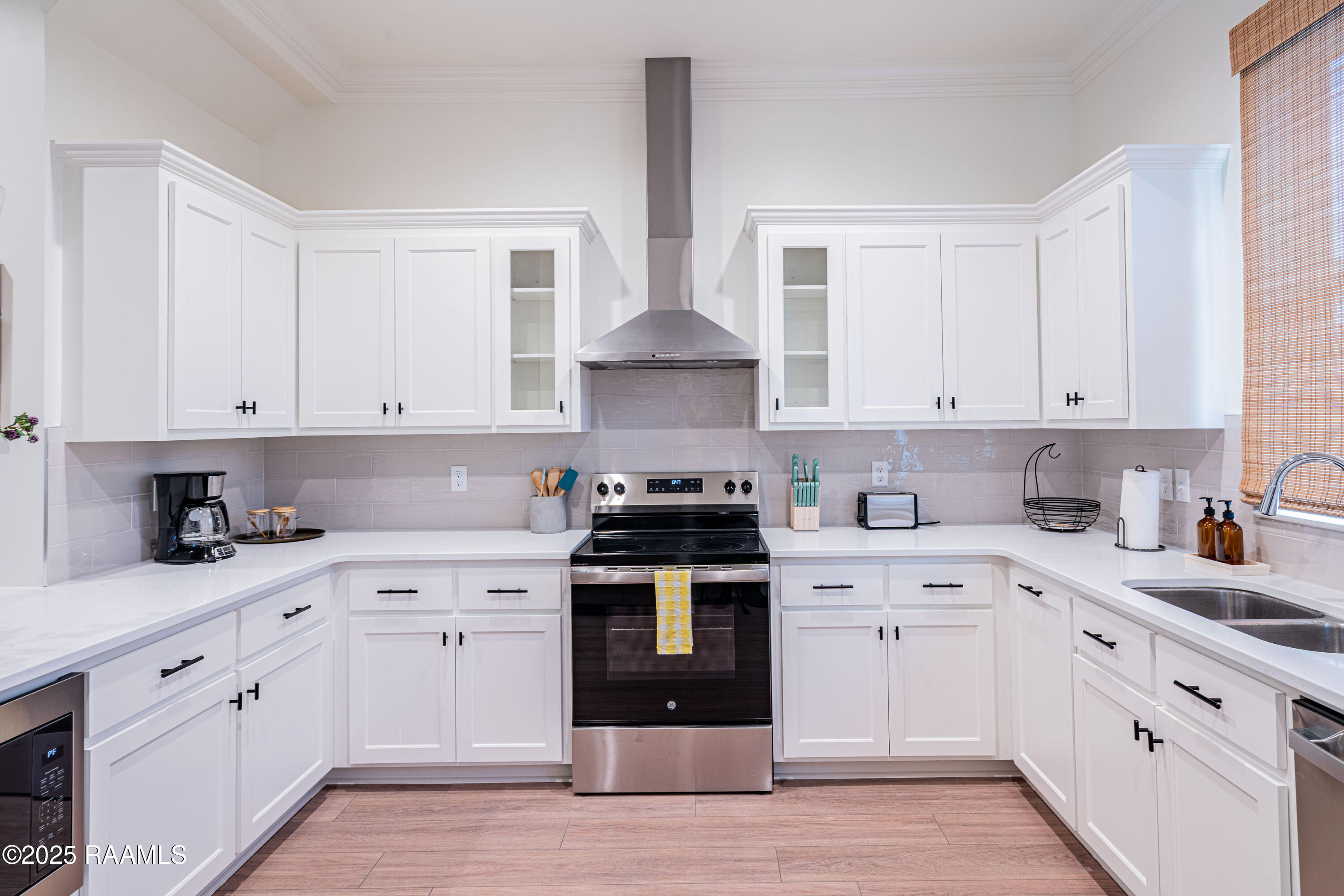 1510 Kaliste Saloom Road, Unit 404 Lafayette, LA 70508 - Photo 10 of 35 SH_03946-HDR