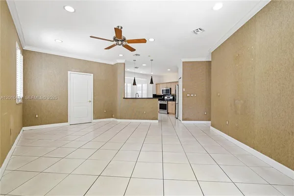 $4,950 | 15203 Southwest 142nd Avenue, Miami, FL 33177