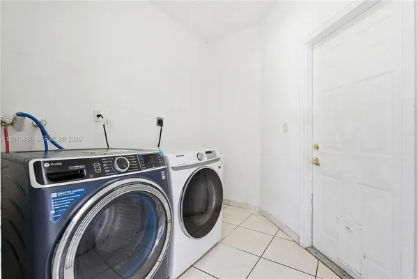 $4,950 | 15203 Southwest 142nd Avenue, Miami, FL 33177