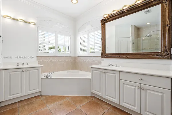 $4,950 | 15203 Southwest 142nd Avenue, Miami, FL 33177