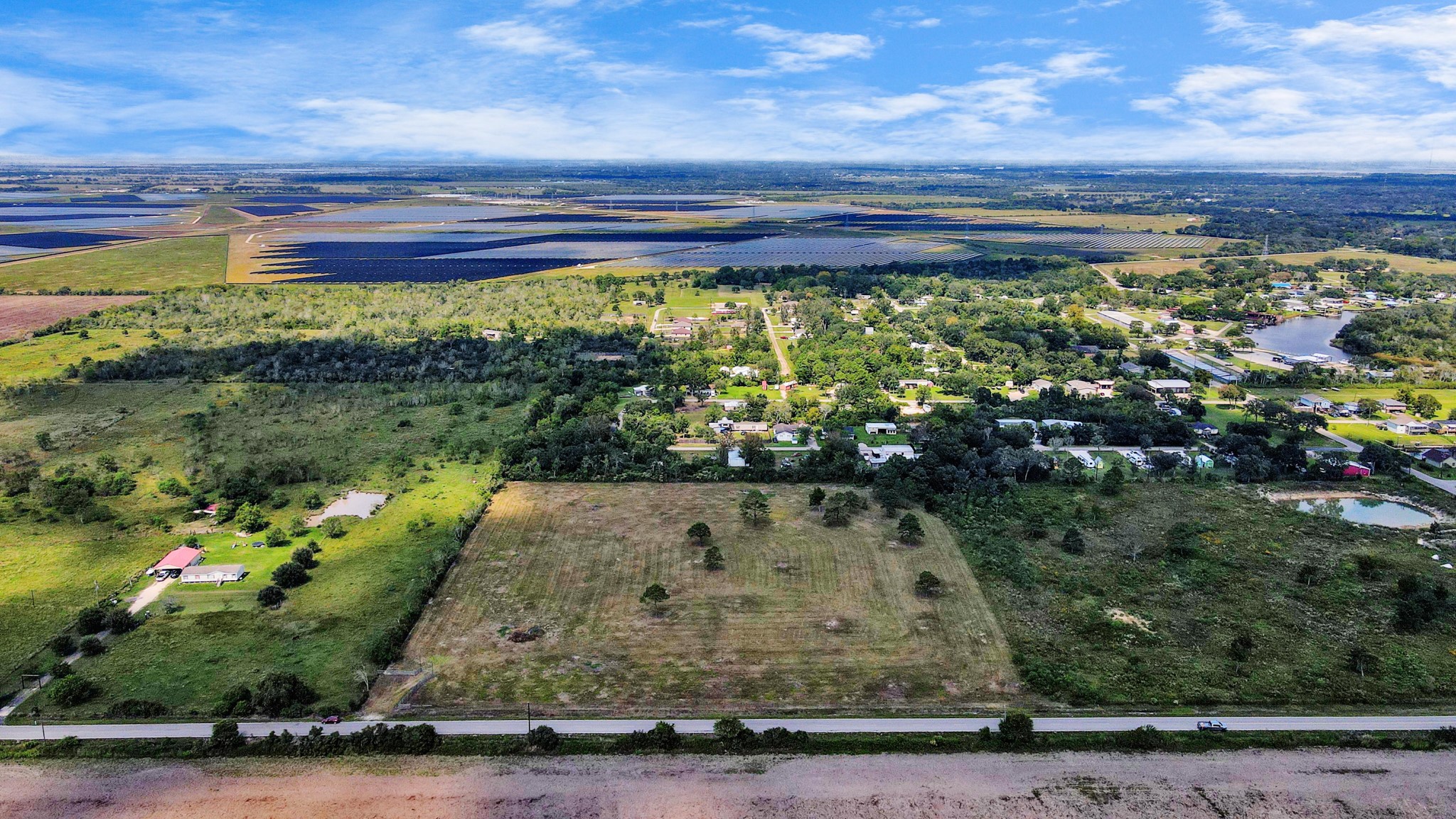 7782 County Road 203 Liverpool, TX 77577 - Photo 9 of 18