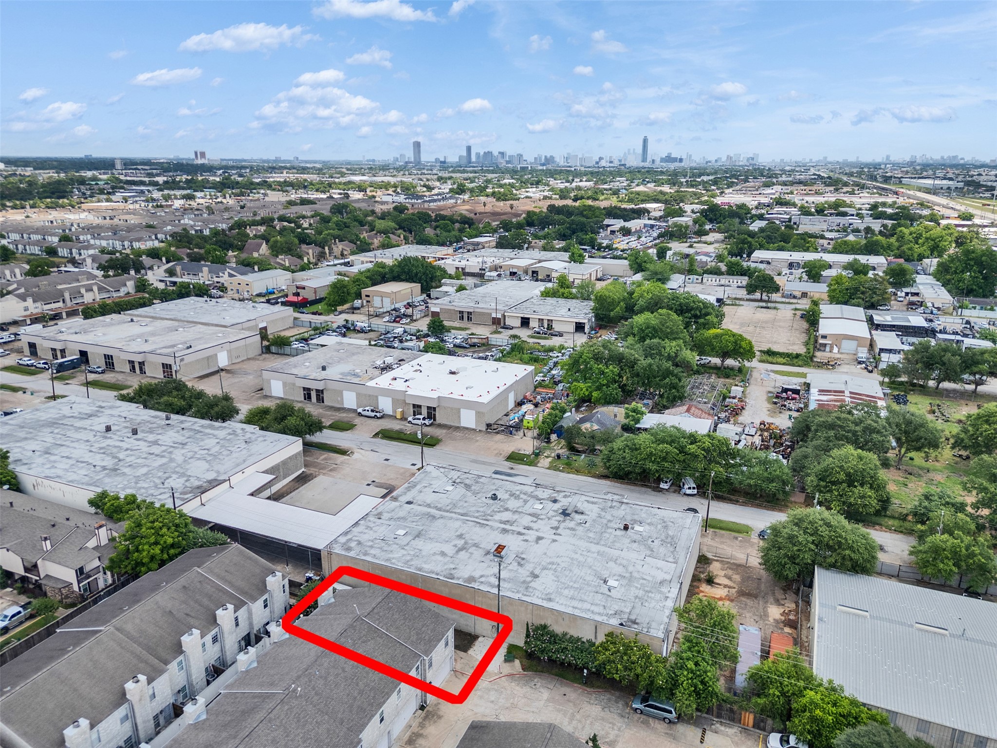 4001 Tanglewilde Street, Unit 605 Houston, TX 77063 - Photo 24 of 29 an aerial view of a houses with a yard
