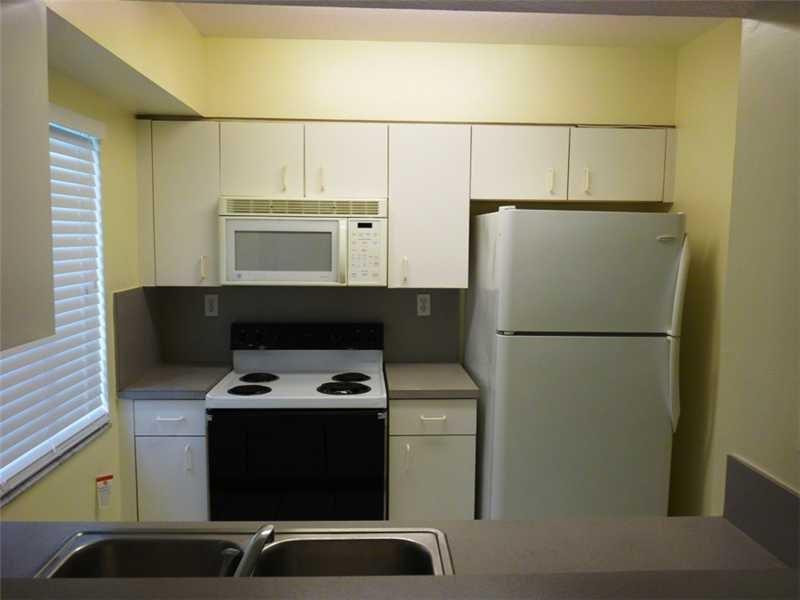 150 Riviera Circle, Unit 150 Weston, FL 33326 - Photo 3 of 16 Photo 3