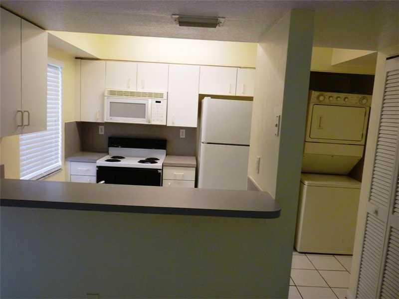 150 Riviera Circle, Unit 150 Weston, FL 33326 - Photo 4 of 16 Photo 4