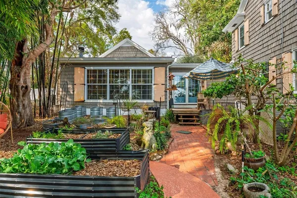 $2,300,000 | 976 Fairview Avenue, Mount Dora, FL 32757
