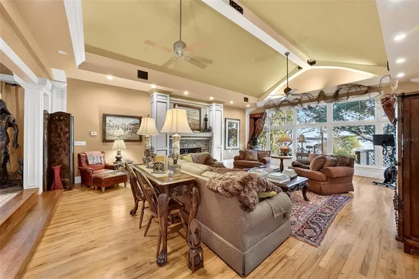 $2,300,000 | 976 Fairview Avenue, Mount Dora, FL 32757