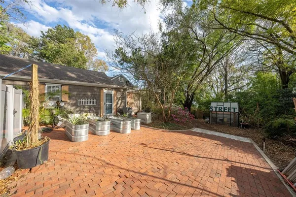 $2,300,000 | 976 Fairview Avenue, Mount Dora, FL 32757