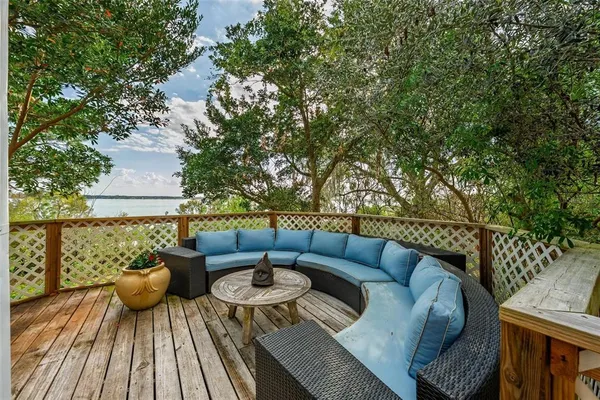 $2,300,000 | 976 Fairview Avenue, Mount Dora, FL 32757