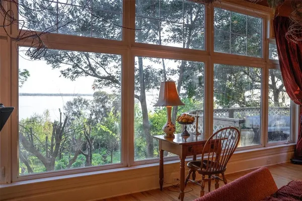 $2,300,000 | 976 Fairview Avenue, Mount Dora, FL 32757