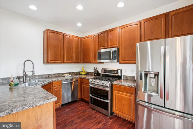 $800,000 | 3335 Beechcliff Drive, Alexandria, VA 22306