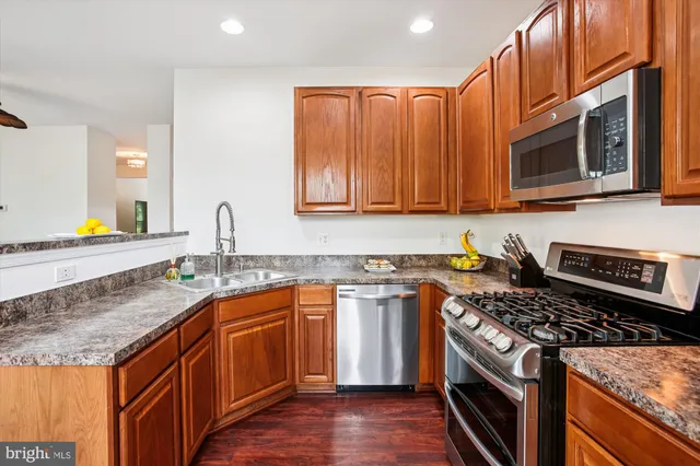 $800,000 | 3335 Beechcliff Drive, Alexandria, VA 22306