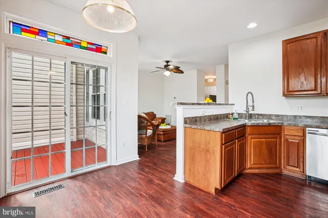 $800,000 | 3335 Beechcliff Drive, Alexandria, VA 22306