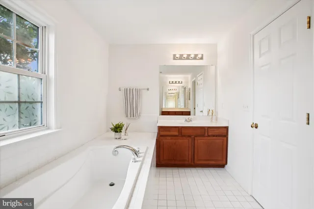 $800,000 | 3335 Beechcliff Drive, Alexandria, VA 22306