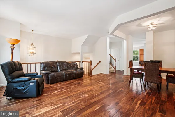 $800,000 | 3335 Beechcliff Drive, Alexandria, VA 22306