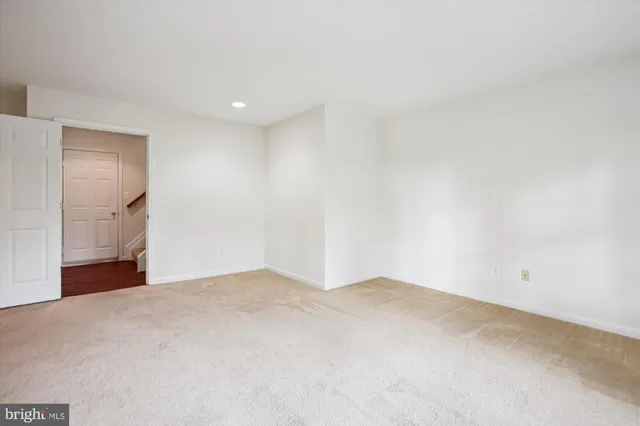 $800,000 | 3335 Beechcliff Drive, Alexandria, VA 22306