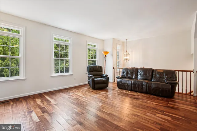 $800,000 | 3335 Beechcliff Drive, Alexandria, VA 22306