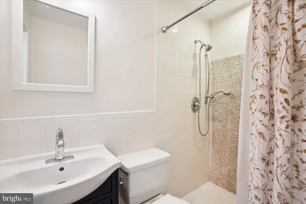 $800,000 | 3335 Beechcliff Drive, Alexandria, VA 22306