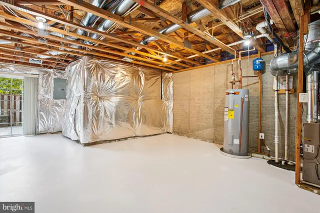 $800,000 | 3335 Beechcliff Drive, Alexandria, VA 22306