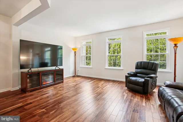 $800,000 | 3335 Beechcliff Drive, Alexandria, VA 22306