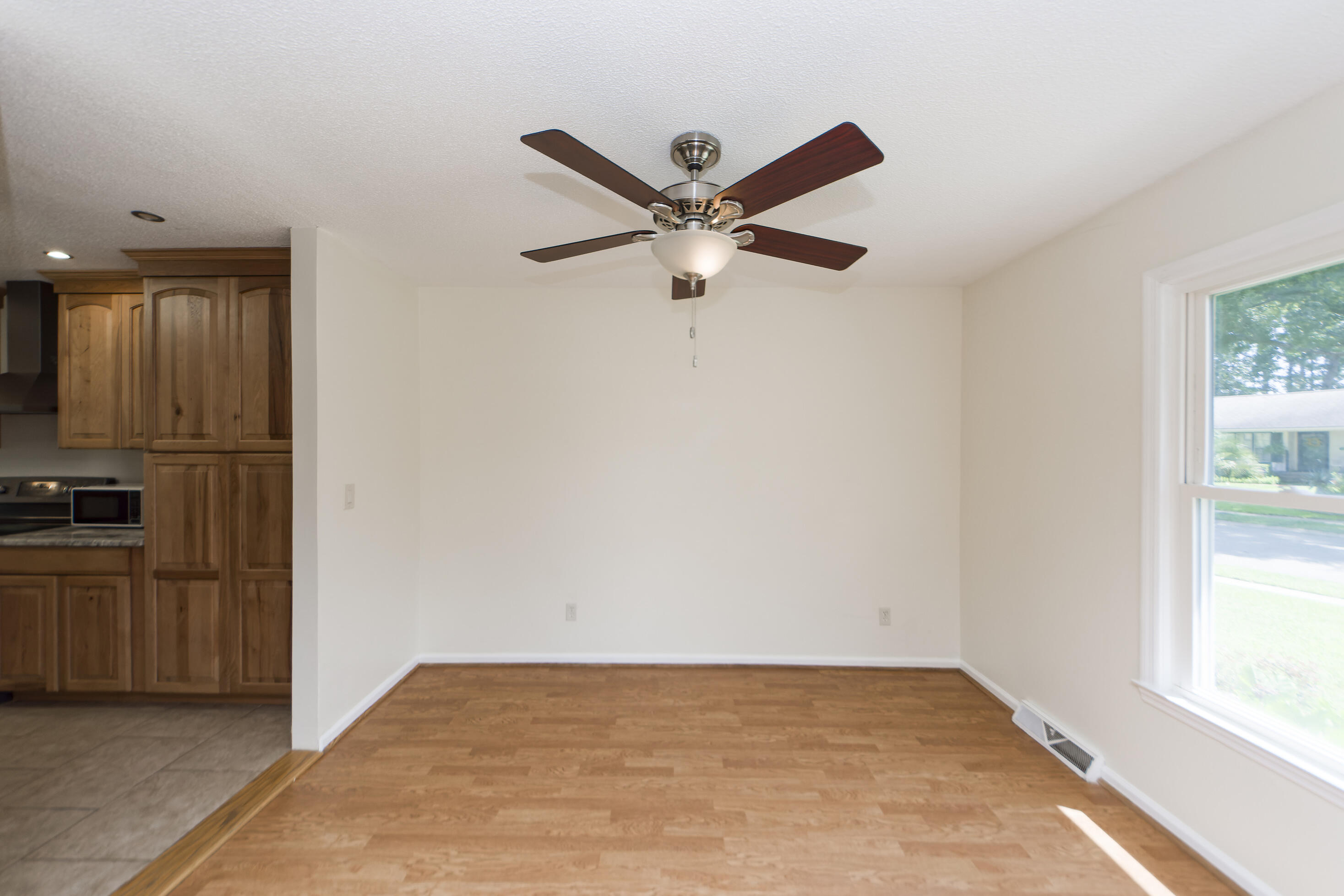 192 Tall Pines Road Ladson, SC 29456 - Photo 9 of 48 08