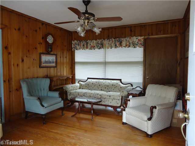 623 Creek Ridge Road Greensboro, NC 27406 - Photo 5 of 15 Sunroom.