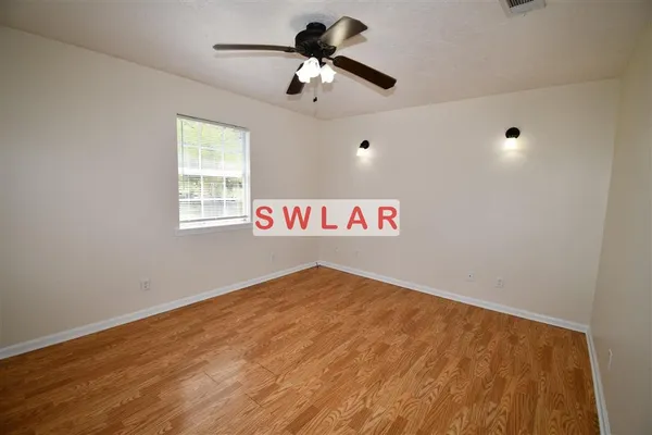 $925 | 2403 Evelia Street, Westlake, LA 70669
