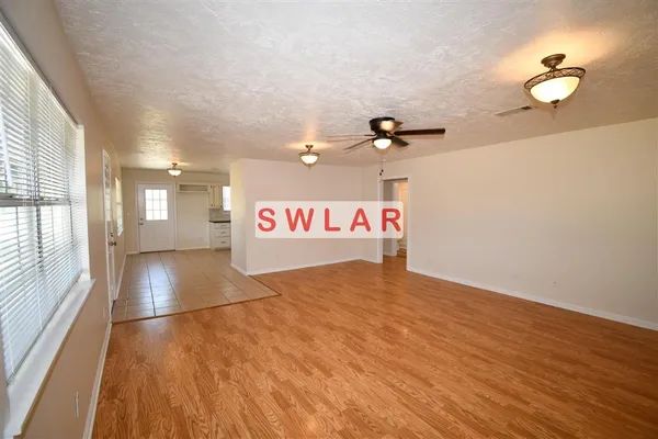 $925 | 2403 Evelia Street, Westlake, LA 70669