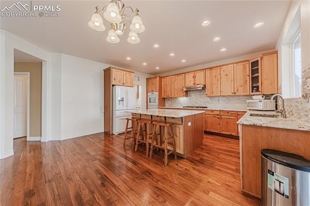 878 Altamont Ridge Drive Colorado Springs, CO 80921 - Photo 6 of 39 Gallery Image 6