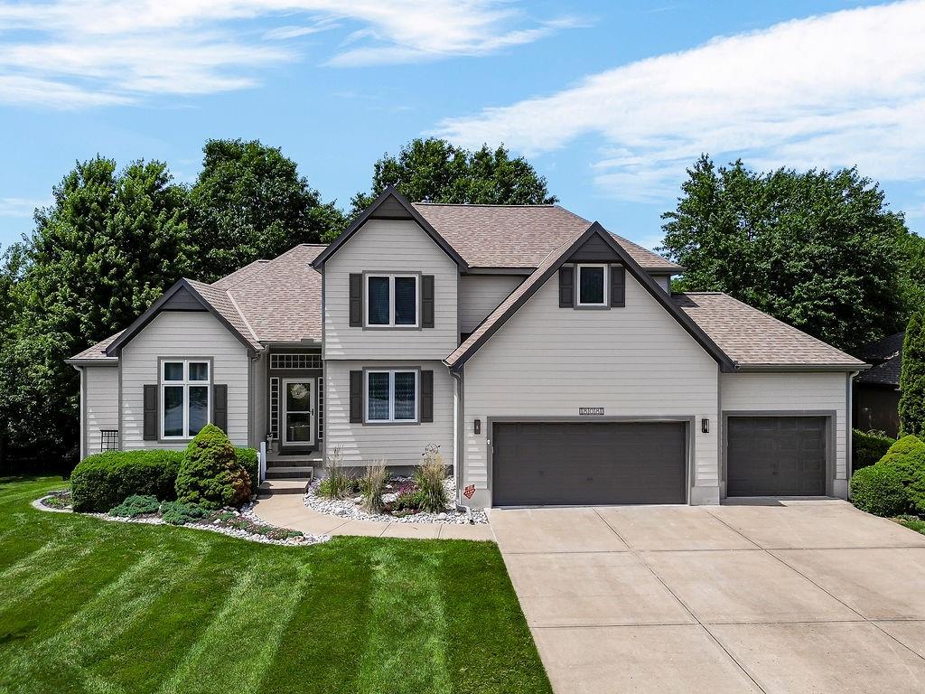 808 Southwest Springwater Lane Lee's Summit, MO 64081 - Photo 11 of 20