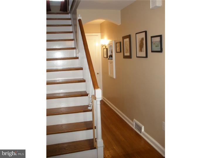 527 Ashmead Road Cheltenham, PA 19012 - Photo 11 of 21 Foyer