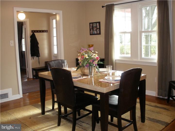 527 Ashmead Road Cheltenham, PA 19012 - Photo 5 of 21 Dining Room