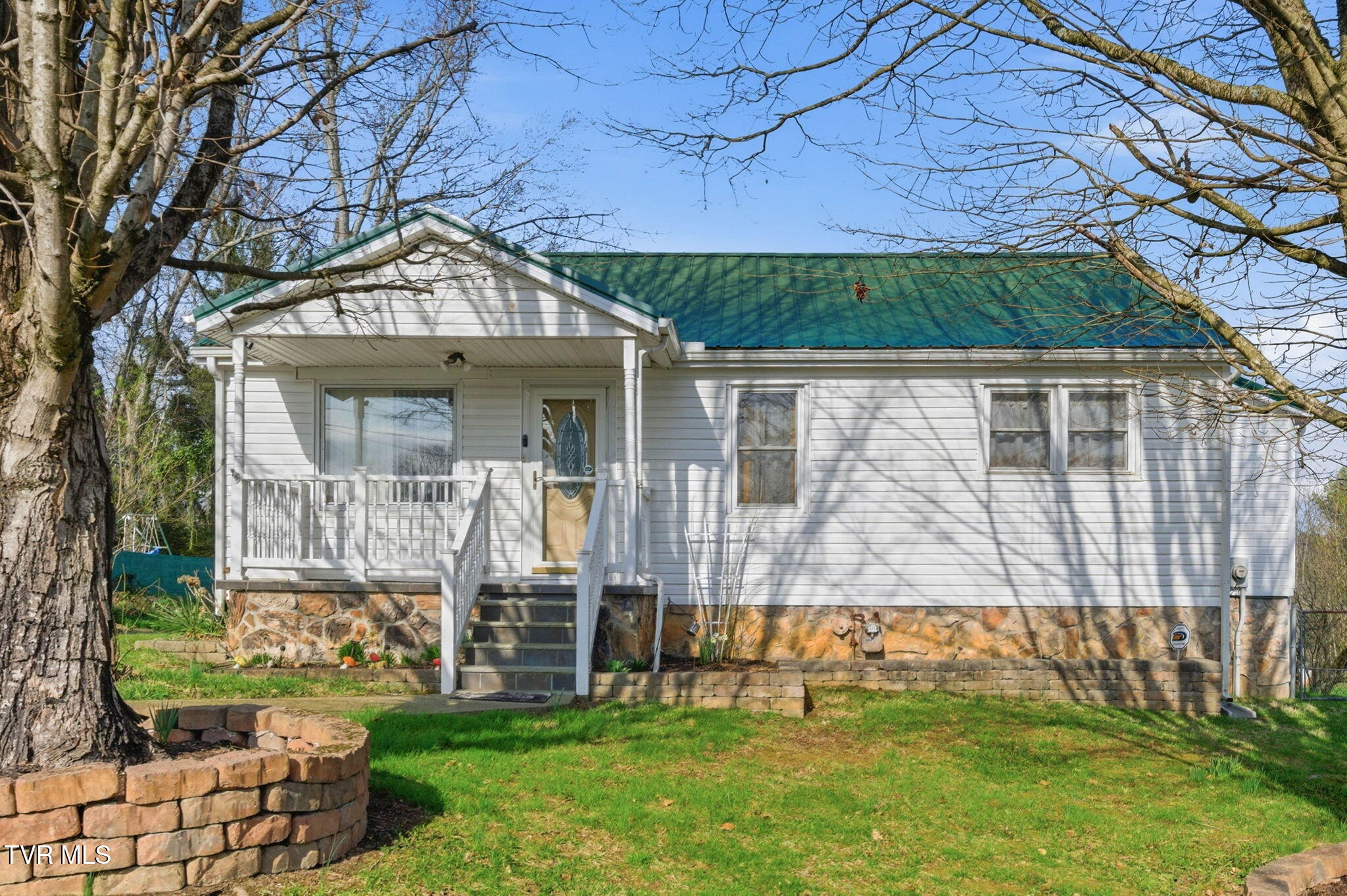 1-web-or-mls-307 Tween Hills-1