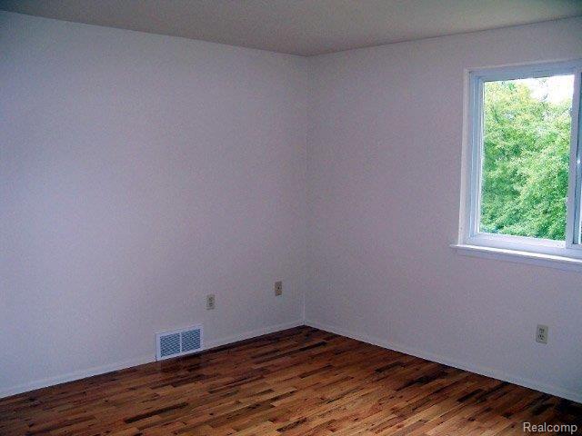 11548 Messmore Road, Unit 57 Utica, MI 48317 - Photo 8 of 16 2011 06 10_0653_edited-1