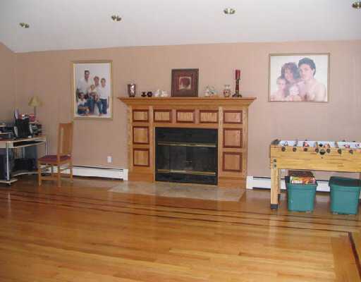 121 Gentry Way Scituate, RI 02857 - Photo 3 of 8 Other.