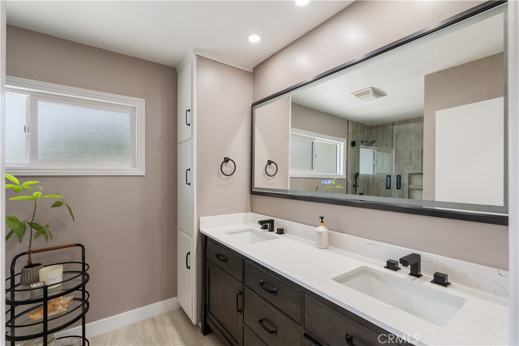 1611 North Greenbrier Road Long Beach, CA 90815 - Photo 12 of 20 Gallery Image 12